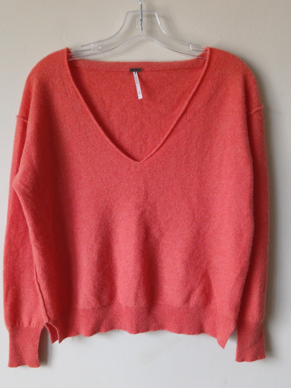 Free People Coral V-Neck Cashmere 100% Sweater